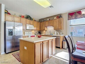 Building Photo - 9601 Spanish Moss Way