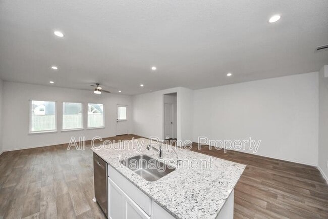 Building Photo - 31303 Heddington Ln