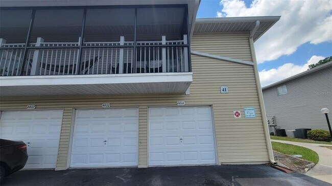 Foto del edificio - 4410 Shadow Crest Pl
