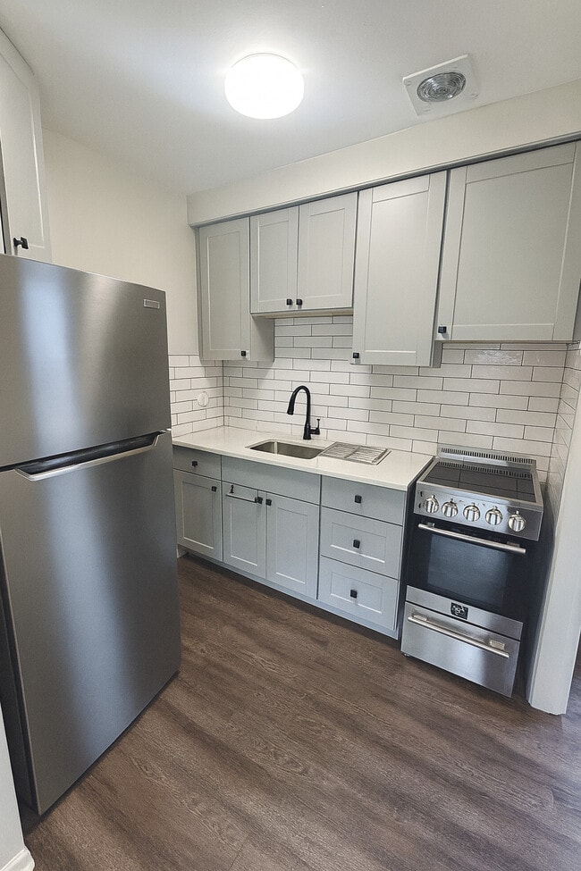 Building Photo - Hudson Park Apartments
