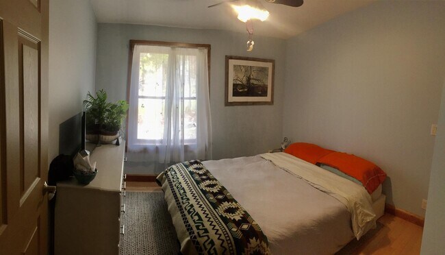Foto del edificio - 1493 Saunders Rd