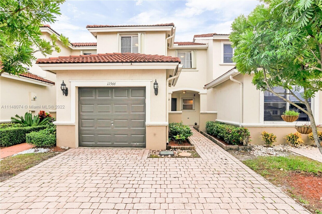 11566 NW 48th Terrace, Doral, FL 33178 Townhome Rentals in Doral FL