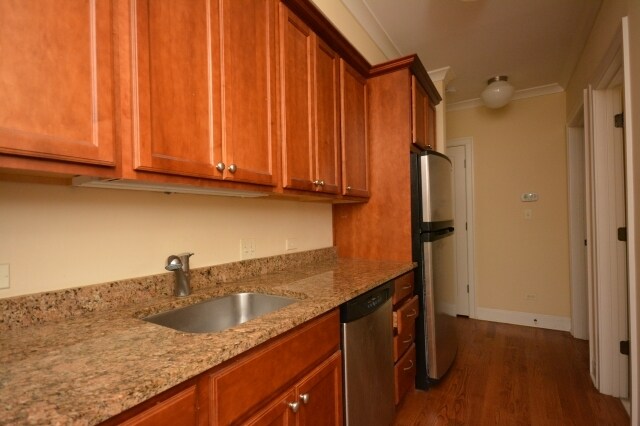 Foto del edificio - 2706 W Ainslie St