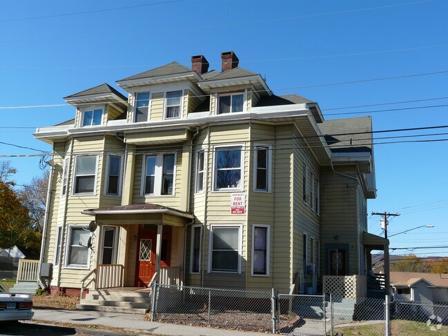 Building Photo - 570 Broad St