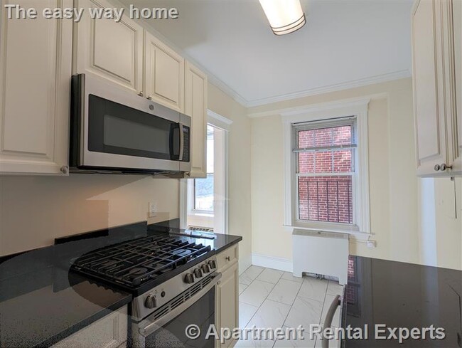 Building Photo - 26 Chauncy St