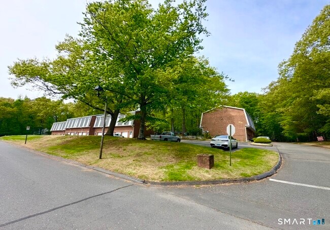 Foto del edificio - 313 Dunfey Ln