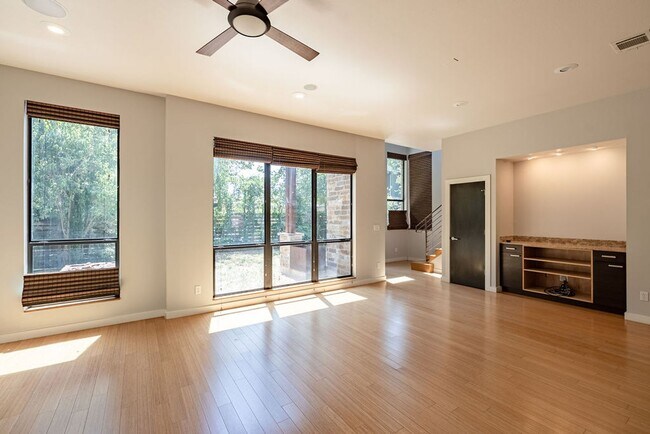 Foto del edificio - 308 Terrace Dr