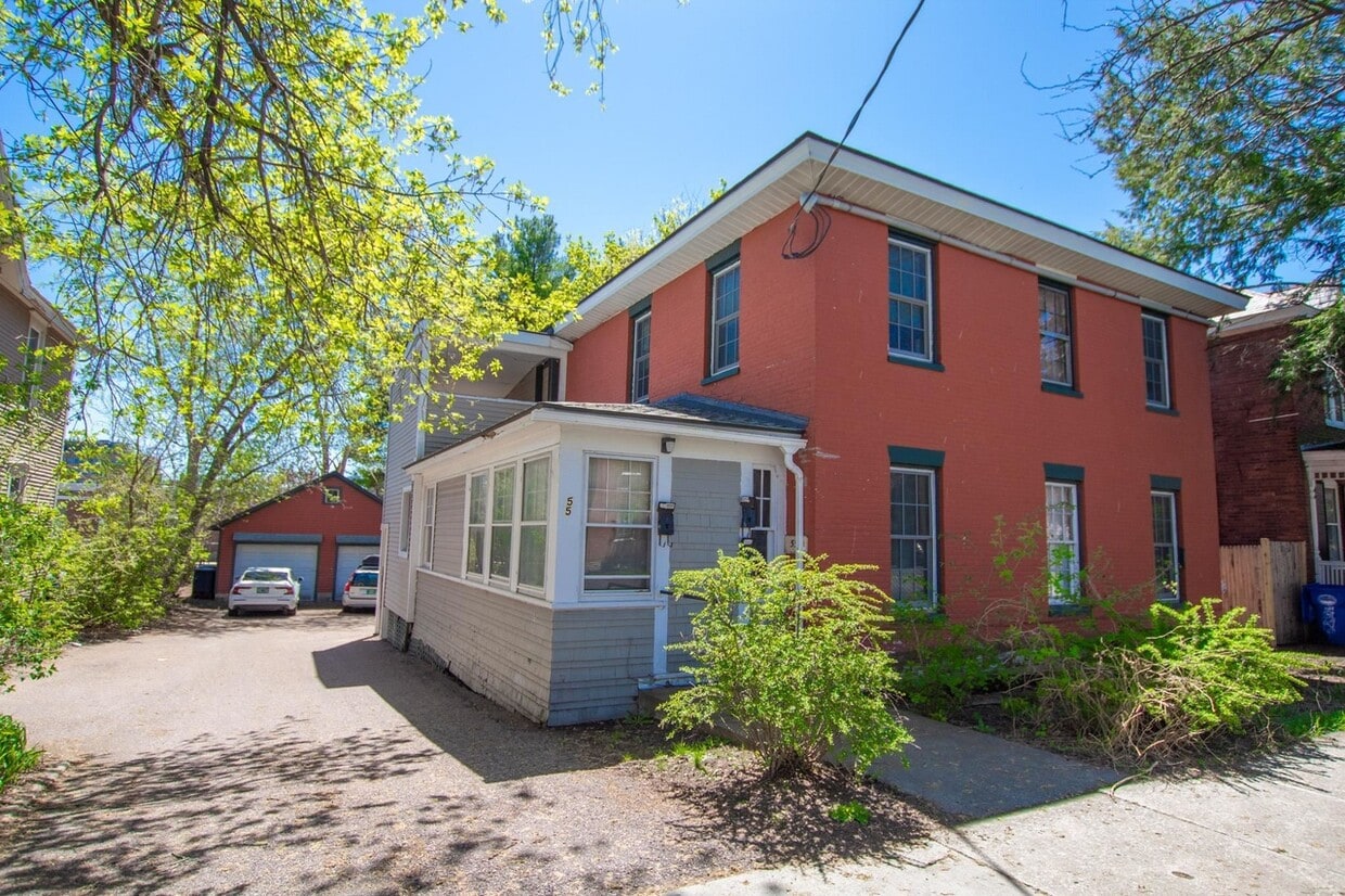 Primary Photo - 55 Monroe St