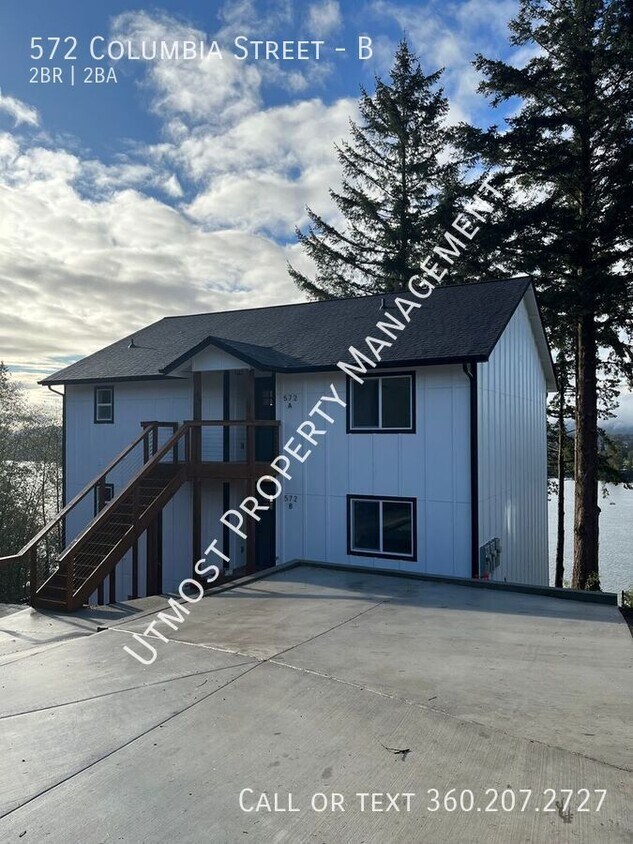 Foto principal - 572 Columbia St