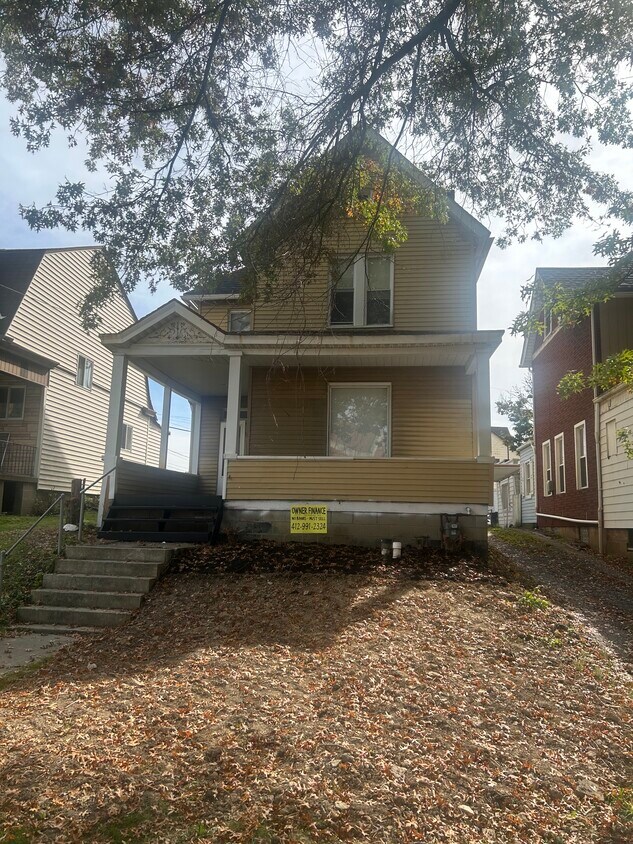 1005 Broadway St, East Mc Keesport, PA 15035 House Rental in East Mc
