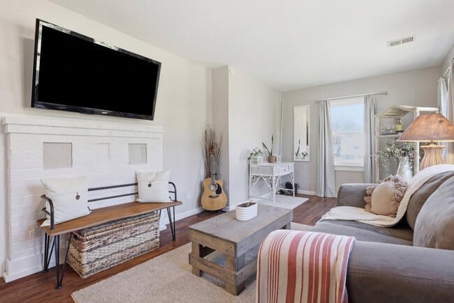 Foto del edificio - 612 Crescent Dr