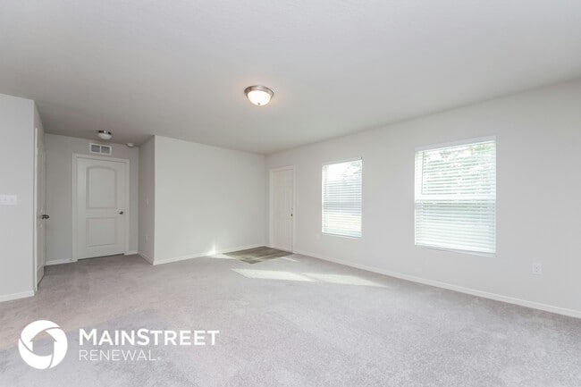 Building Photo - 208 Gladiola Ct