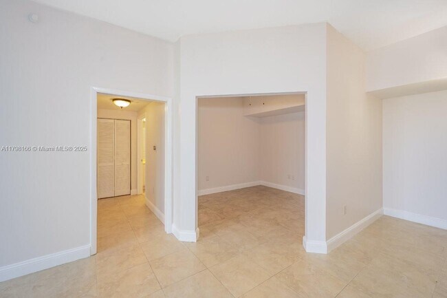 Foto del edificio - 510 NW 84th Ave