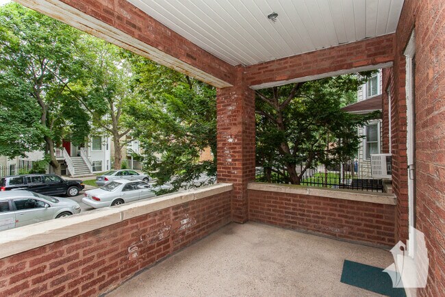 Building Photo - 2822 N Springfield Ave