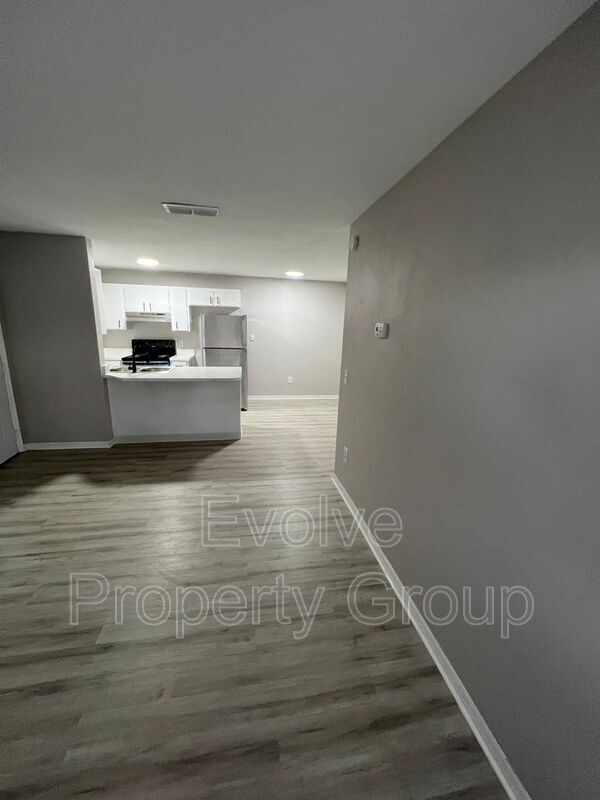 Foto principal - 4956 Orange Blvd