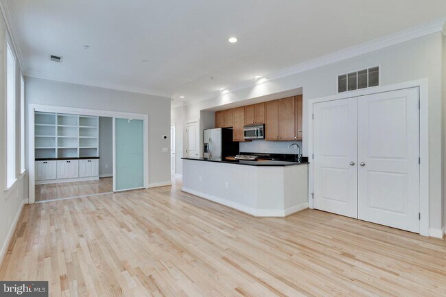 Building Photo - 1224 13th St NW