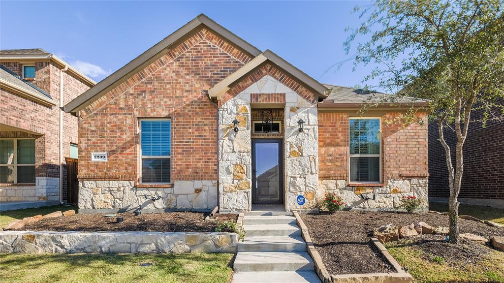Foto principal - 2209 Miramar Dr