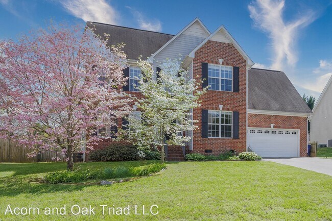 Building Photo - 3 br, 2.5 bath House - 4536 Stimpson Ridge...