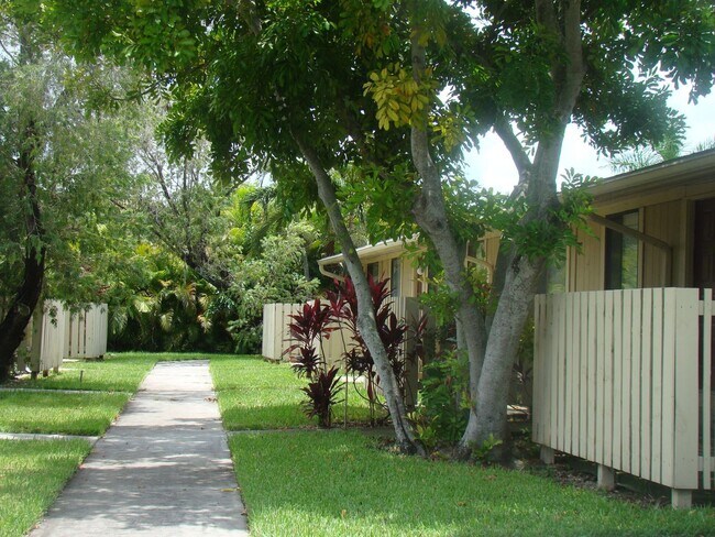 Foto del edificio - Spacious 2/1 in a great location! Call for...