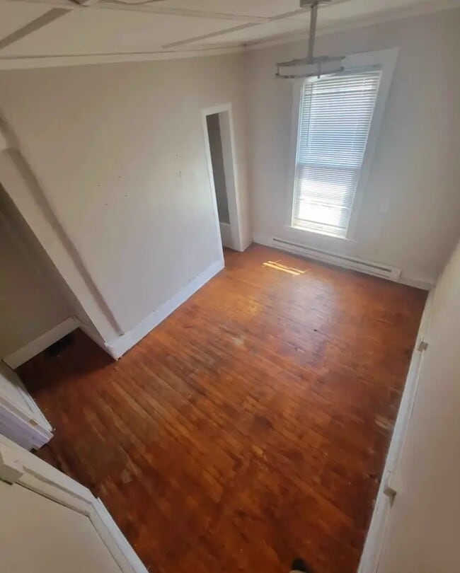 Building Photo - 833 Leray St