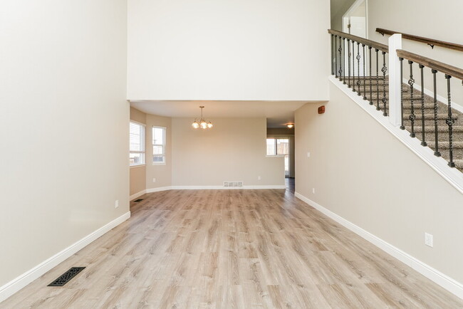 Building Photo - 6556 Peak Vista Cir