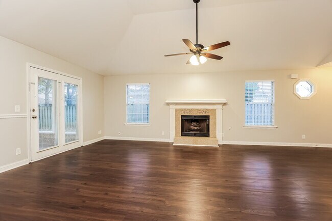 Foto del edificio - 2922 Churchill Ln