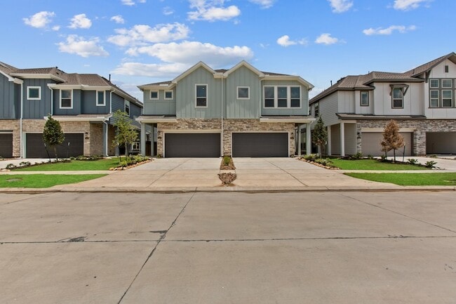 Building Photo - 4131 Balboa Dr