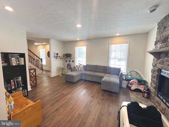 Foto del edificio - 2405 Gifhorn Ct