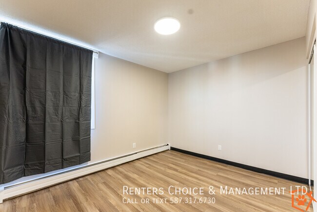 Photo du bâtiment - Renovated, Utilities Included, Few Stairs