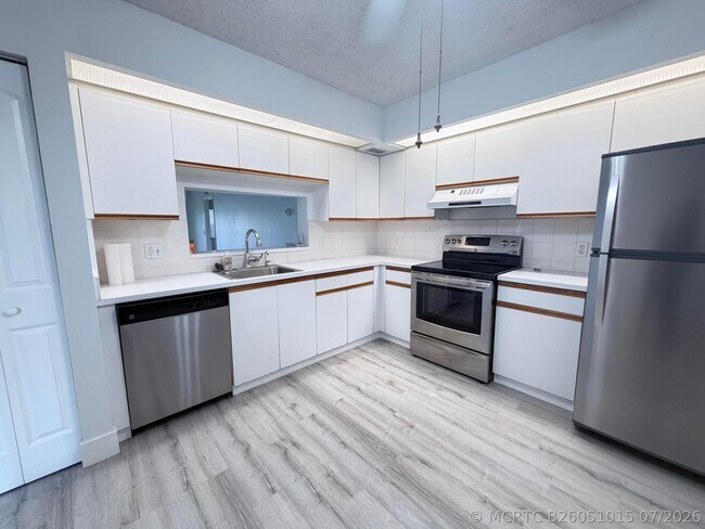 Foto del edificio - 12901 SW 15th Ct
