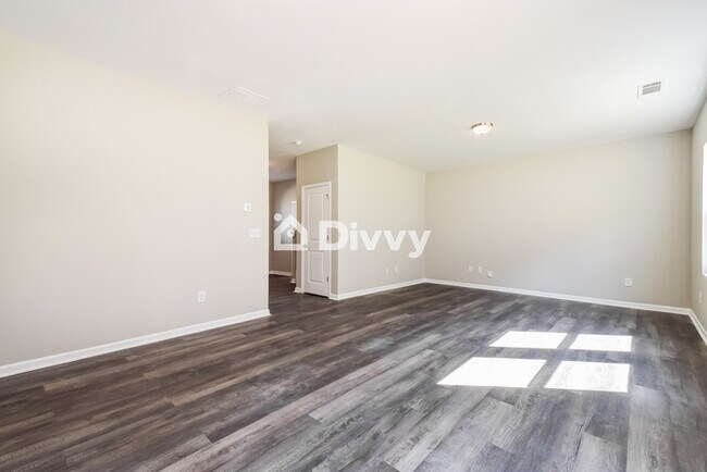 Building Photo - 1087 Cold Water Dr, Griffin, GA 30224, USA