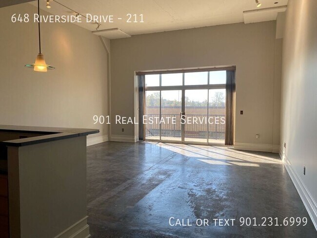 Foto del edificio - 648 Riverside Dr