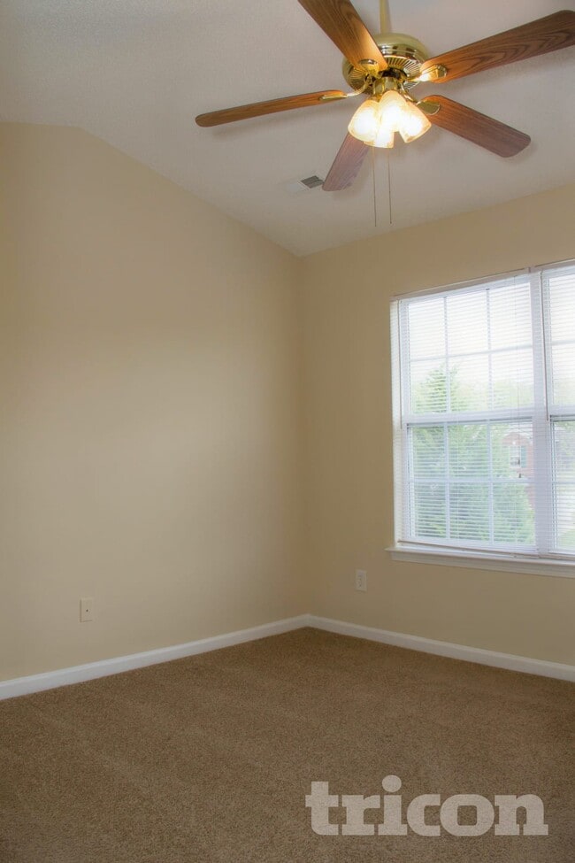 Foto del edificio - 11330 Northwoods Forest Dr