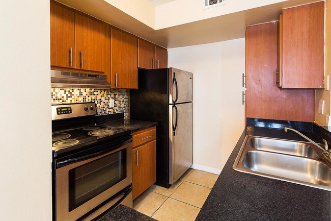 Building Photo - 409 FOUNTAINHEAD Cir
