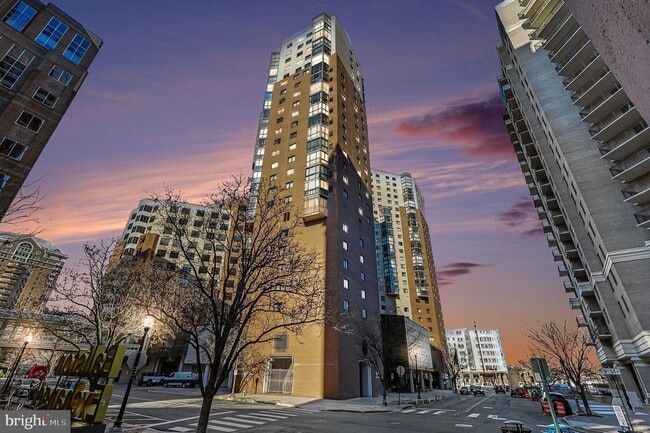 Photo - 900 N Stafford St Apartment