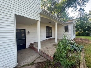 Building Photo - 6939 Highland Dr