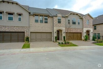 Building Photo - 2472 King Arthur Blvd