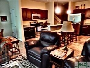 Building Photo - Ready for Move- in September 12
