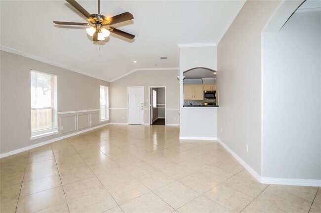 Building Photo - 16811 Creek Trail