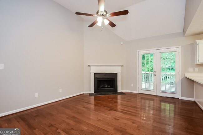 Building Photo - 122 Laguna Springs Dr