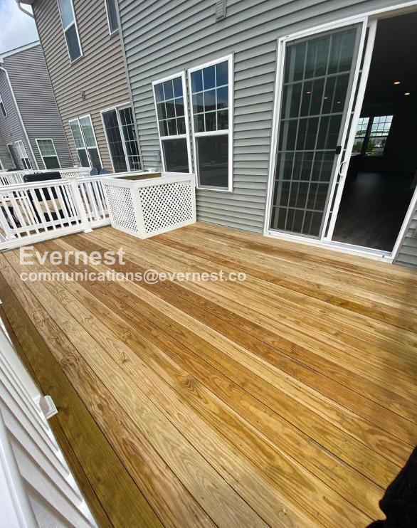 Building Photo - 3-Bed/2 Full Baths and 2 Half Baths Townhome with Garage / Pet-Friendly / Available Soon!