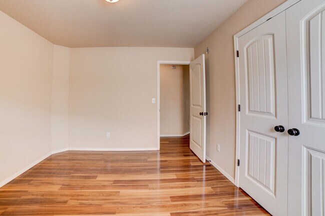 Foto del edificio - Tulsa Beauty Available Beginning of Januar...