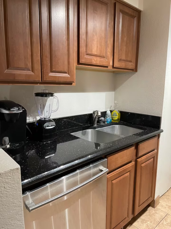 Photo - 1745 E Glenn St Apartment