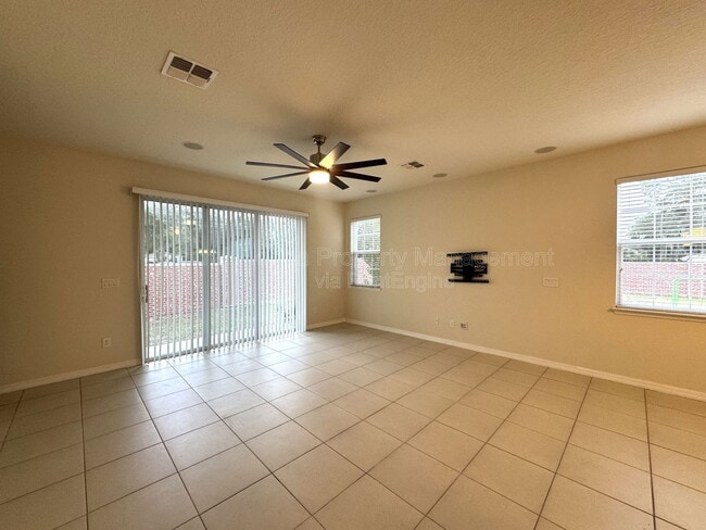 Foto del edificio - 590 Prospect Point