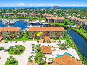Building Photo - 2301 Marina Isle Way