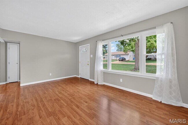 Foto del edificio - 340 Hillcrest Blvd