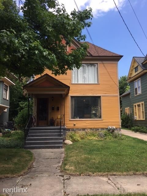 Primary Photo - 722 Eleanor St