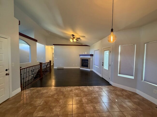 Building Photo - 818 S 4425 W