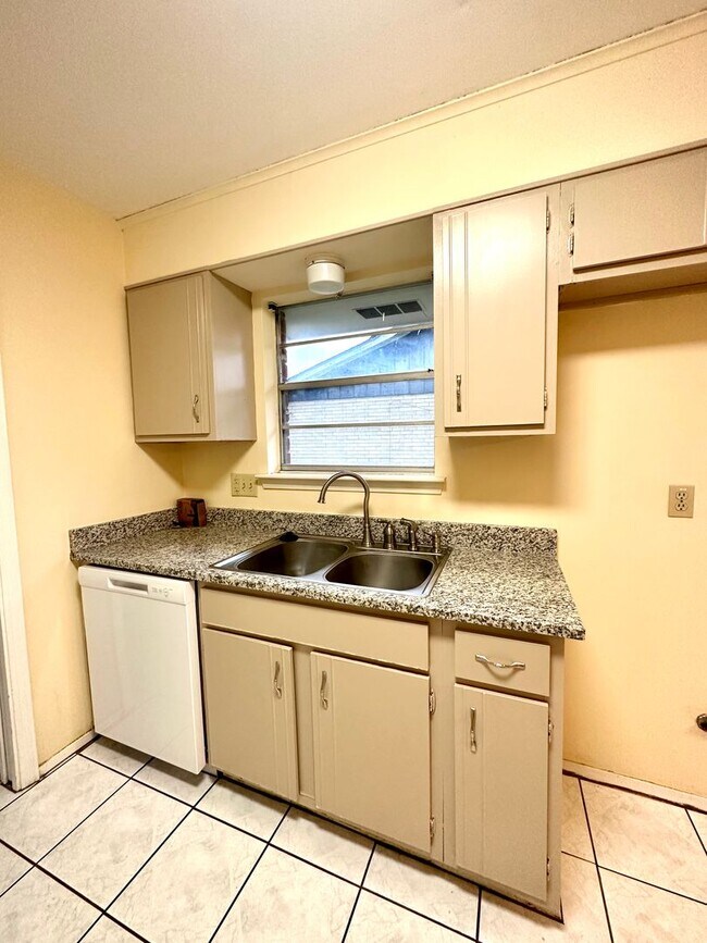 Foto del edificio - 3BR 2BA House in South River Oaks
