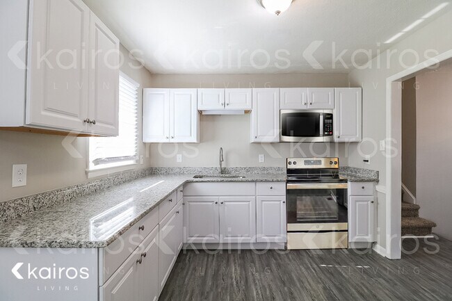 Building Photo - 6537 Saint Louis St.